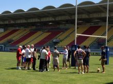 Supergroup. Journée d'étude au coeur du rugby à 13 vec les joueur des dragons catalans. Travail, déjeuner, visite du stade, incentive rugby et photos avec les joueurs.